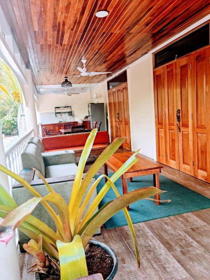 Suites Chile Verde Мансанильо Екстериор снимка